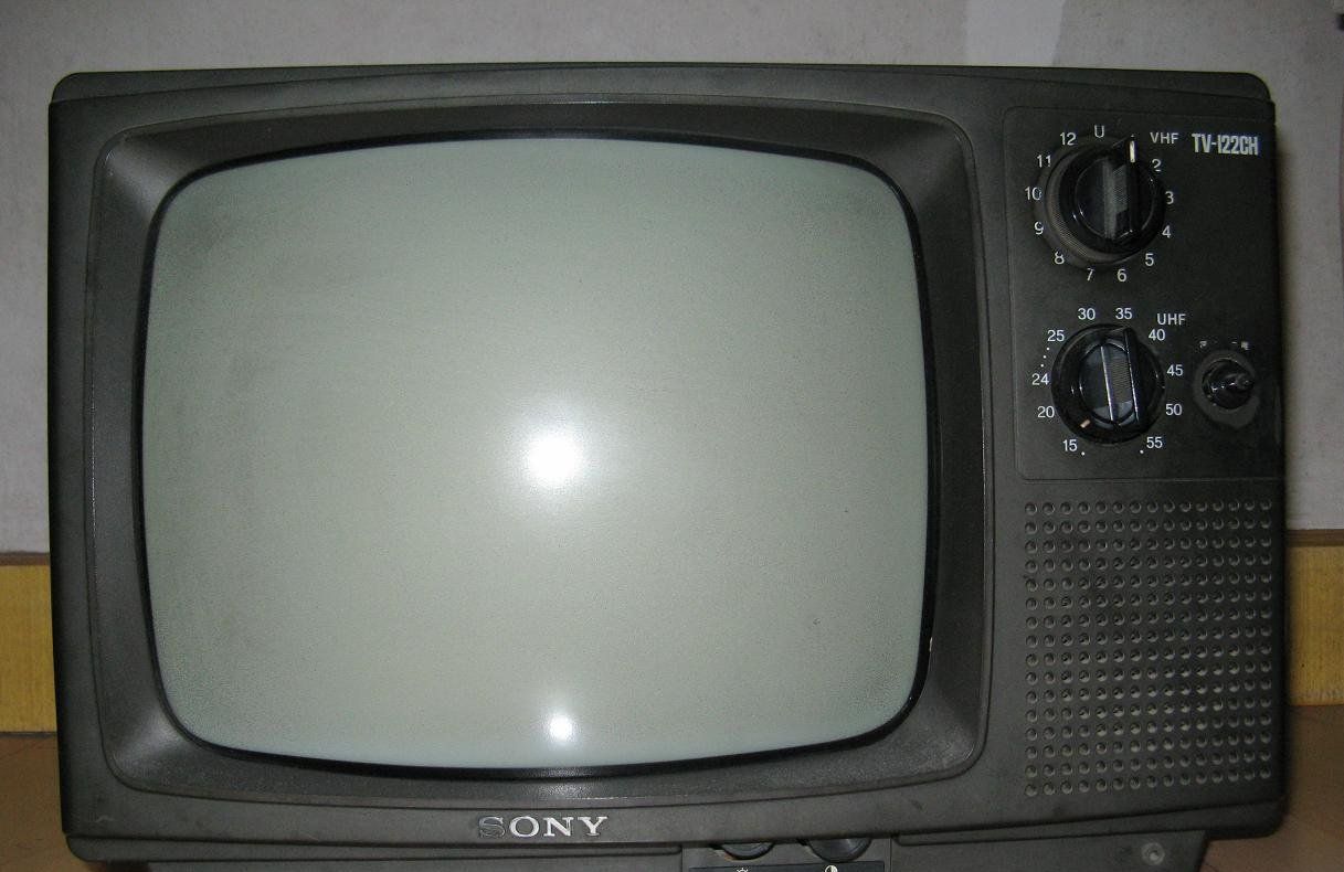 彩色电视机变黑白的原因及解决方法