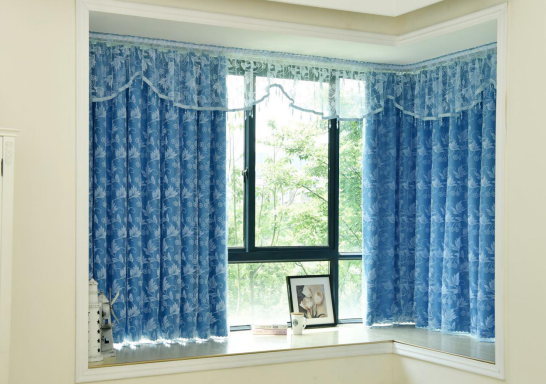 飘窗窗帘的四种安装办法，看中哪个选哪个