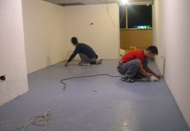 橡胶地板有毒？橡胶地板施工工艺是什么