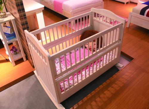 婴儿床尺寸选择需要考虑哪方面？